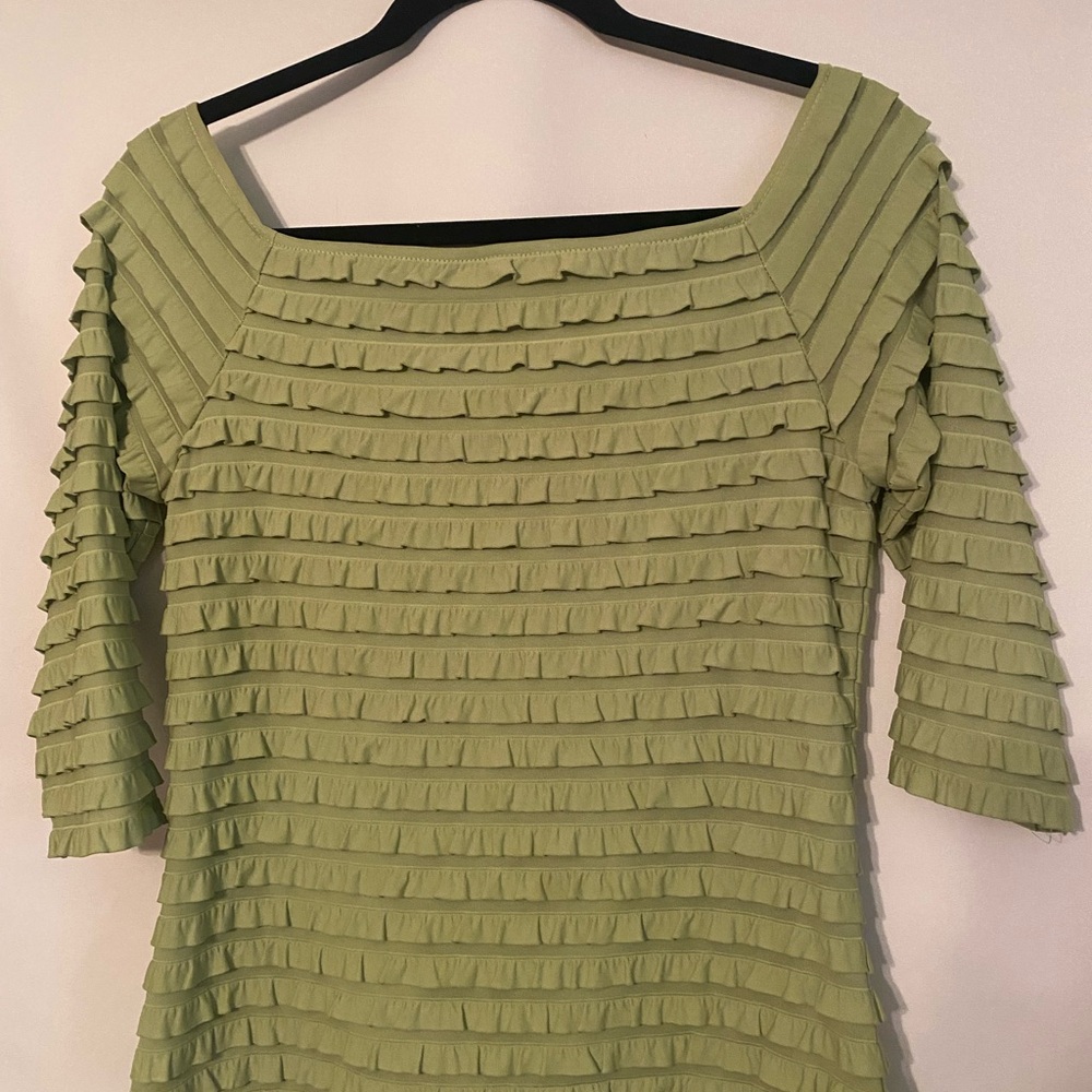 Frank Lyman Design Green Ruffled 3/4 Sleeve Blouse